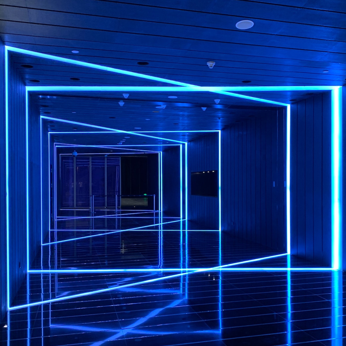 Unusual LED lighting in the corridor